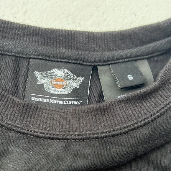 Like new Harley Davidson crew neck - Picture 2 of 3